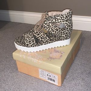 VERY G! Brand New - Never Worn, Leopard Sandals 🖤